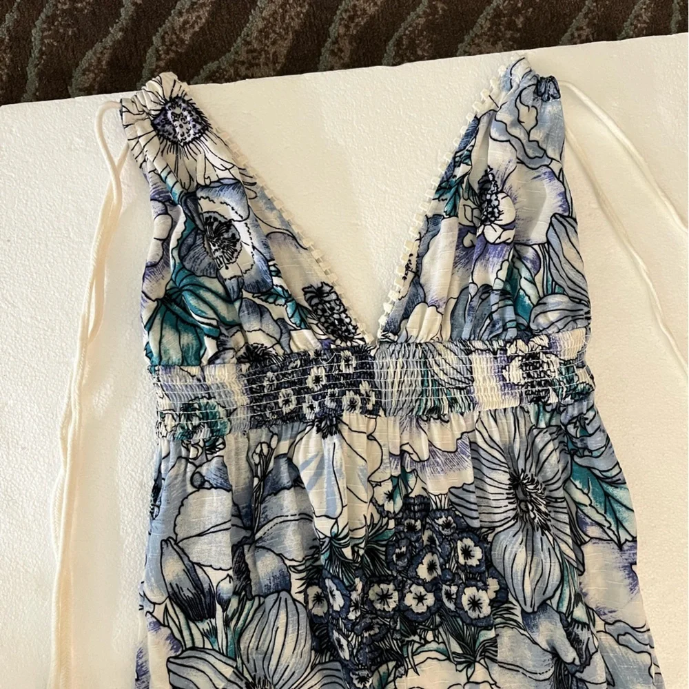Lovestitch halter maxi dress - Picture 2 of 7
